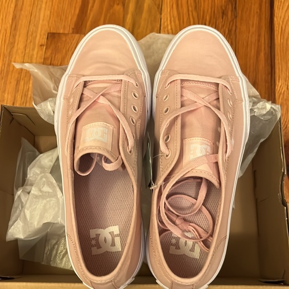 NWT- Light Pink DC Sneakers!! - Picture 4 of 6